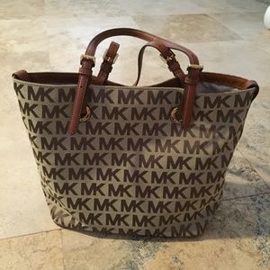 Michael Kors - Beige MK Logo Grab Bag Tote- NWT